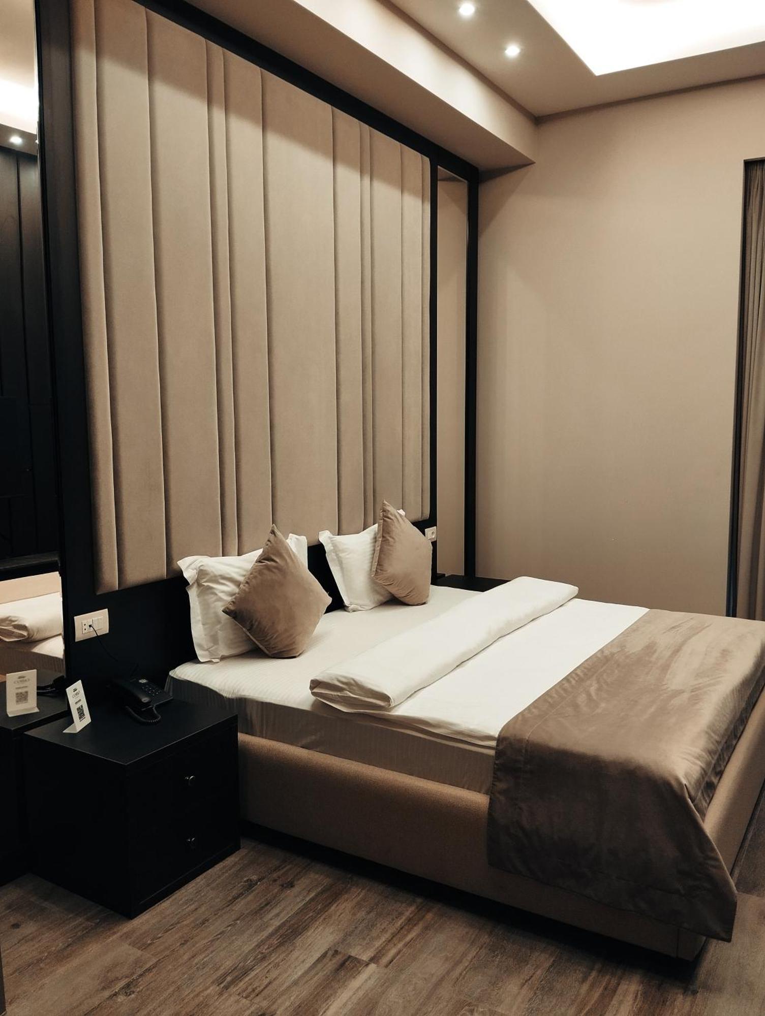 Soho Hotel City Centre Yerevan Luaran gambar